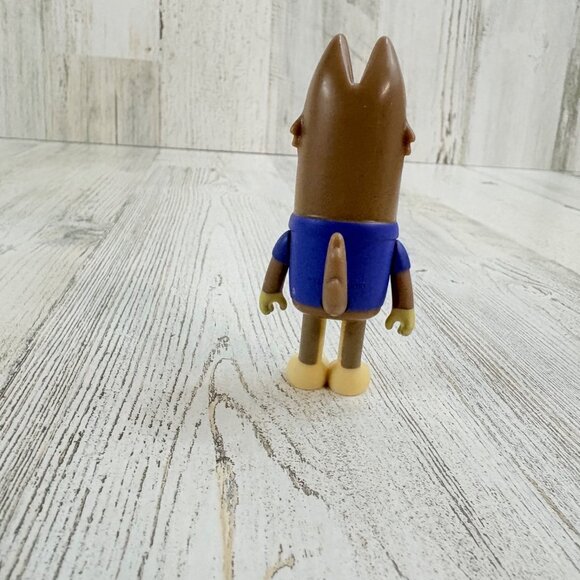 Bluey Figure Alfie Toy Store Employee Quiet Game Dingo Blue NEW - Picture 3 of 9